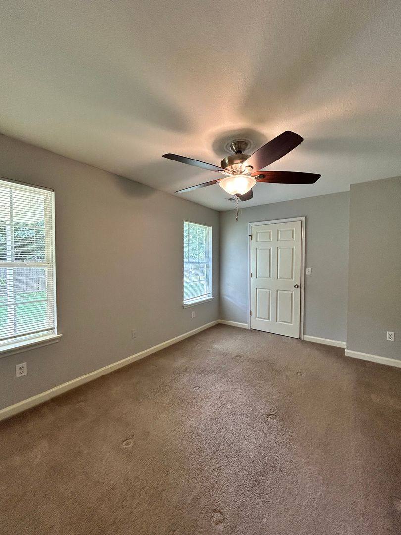 Townhouse for rent at 100 Biltford Ave, Rossville, GA 30741