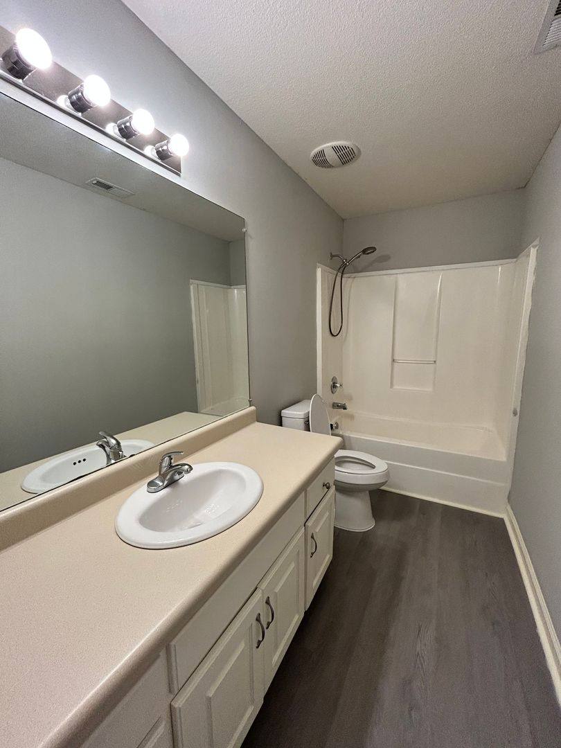 Townhouse for rent at 100 Biltford Ave, Rossville, GA 30741