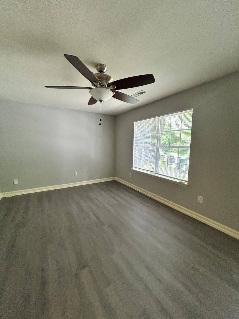 Townhouse for rent at 100 Biltford Ave, Rossville, GA 30741
