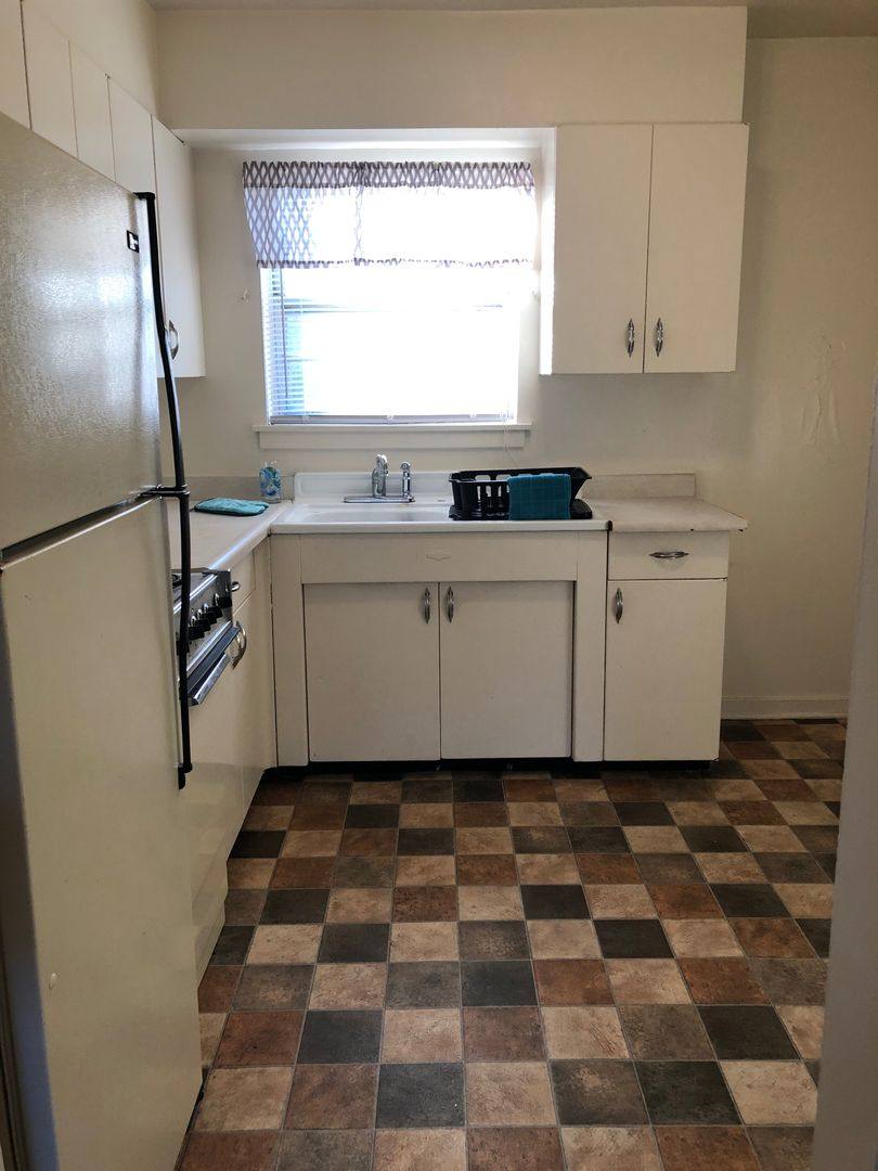 Apartment for rent at 1300-1500 Oakland Rd NE, Cedar Rapids, IA 52402