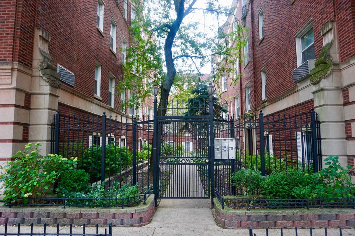 Apartment for rent at 5527 N Kenmore Ave, Chicago, IL 60640