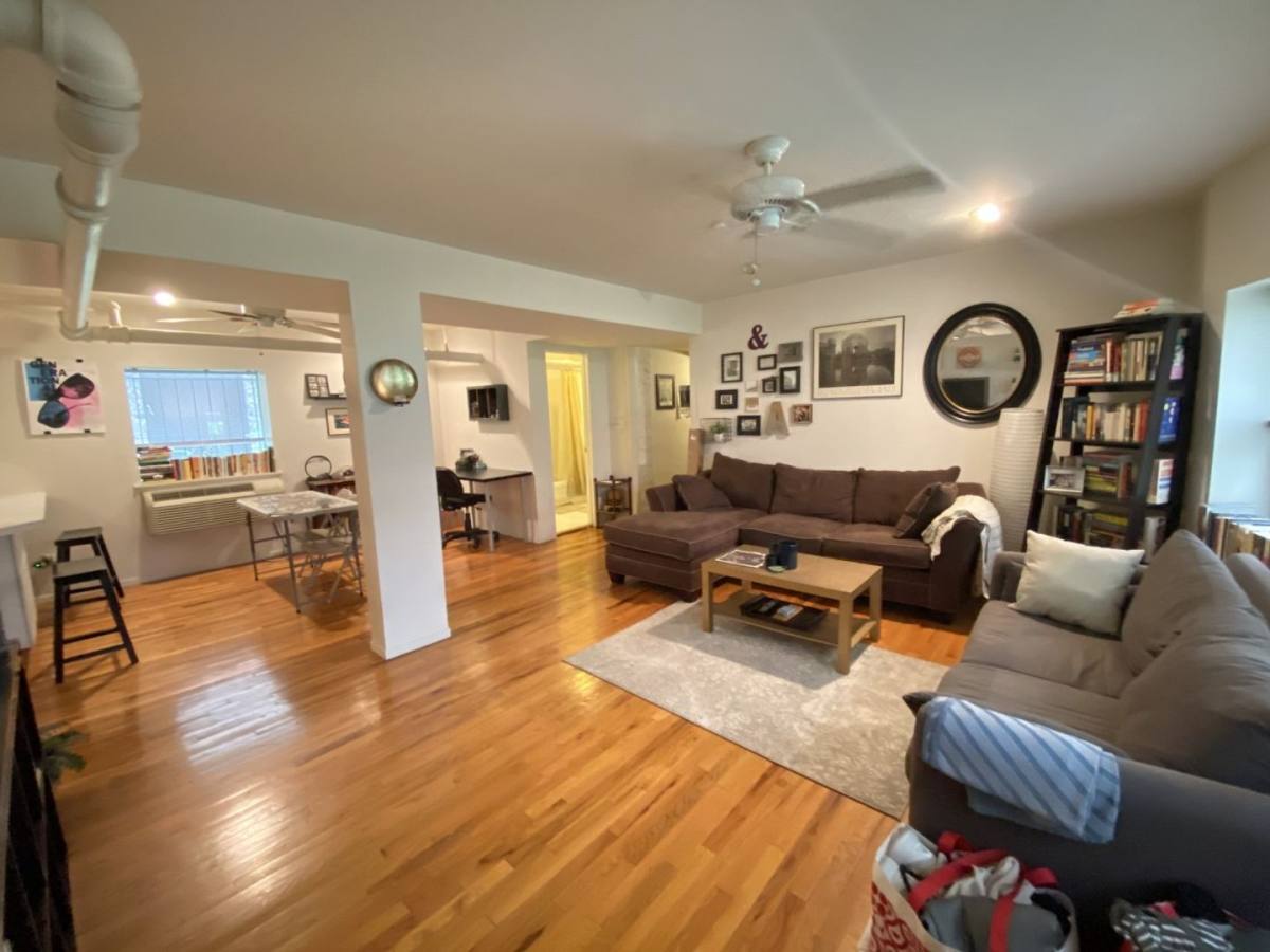 Apartment for rent at 5527 N Kenmore Ave, Chicago, IL 60640