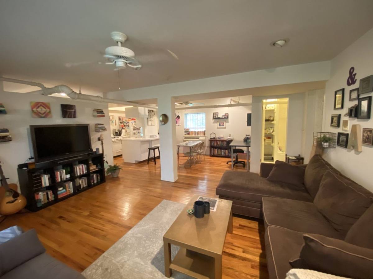 Apartment for rent at 5527 N Kenmore Ave, Chicago, IL 60640
