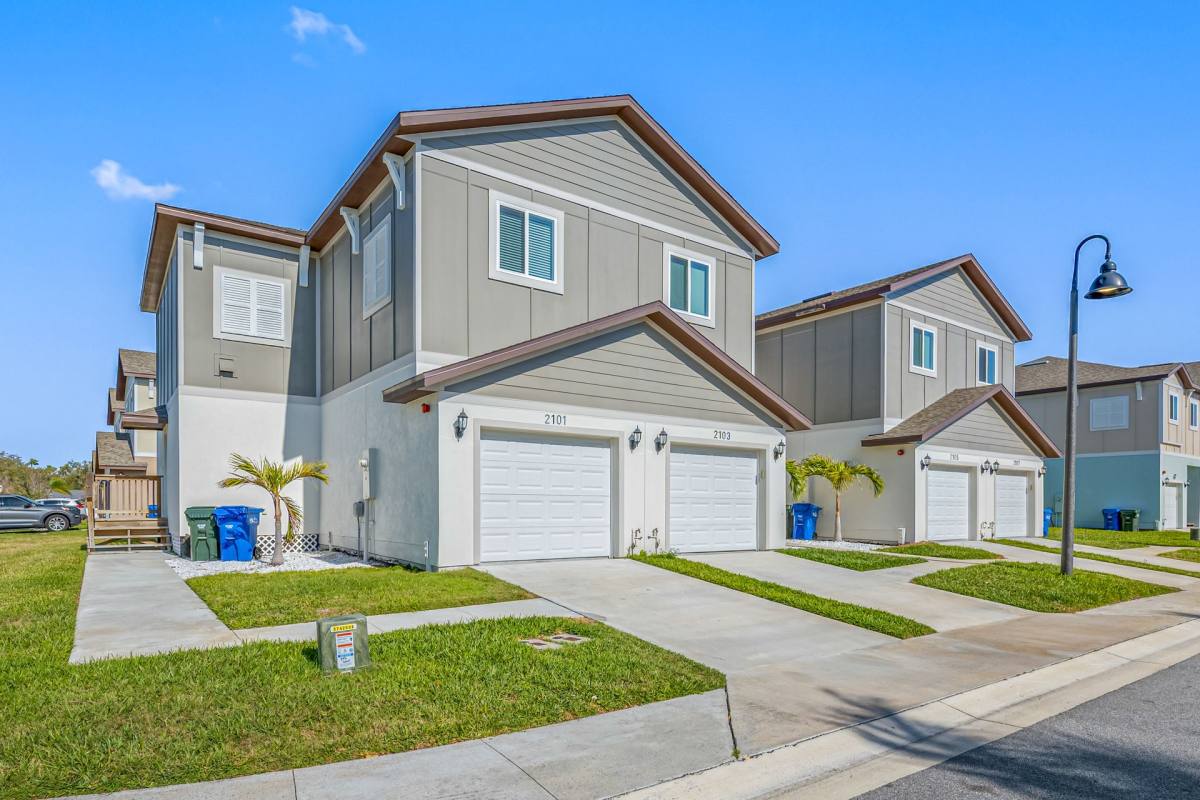 Townhouse for rent at 3301 Whitney Rd, Clearwater, FL 33760