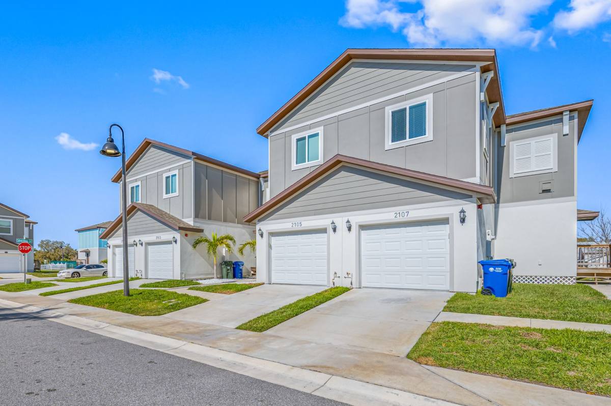 Townhouse for rent at 3301 Whitney Rd, Clearwater, FL 33760