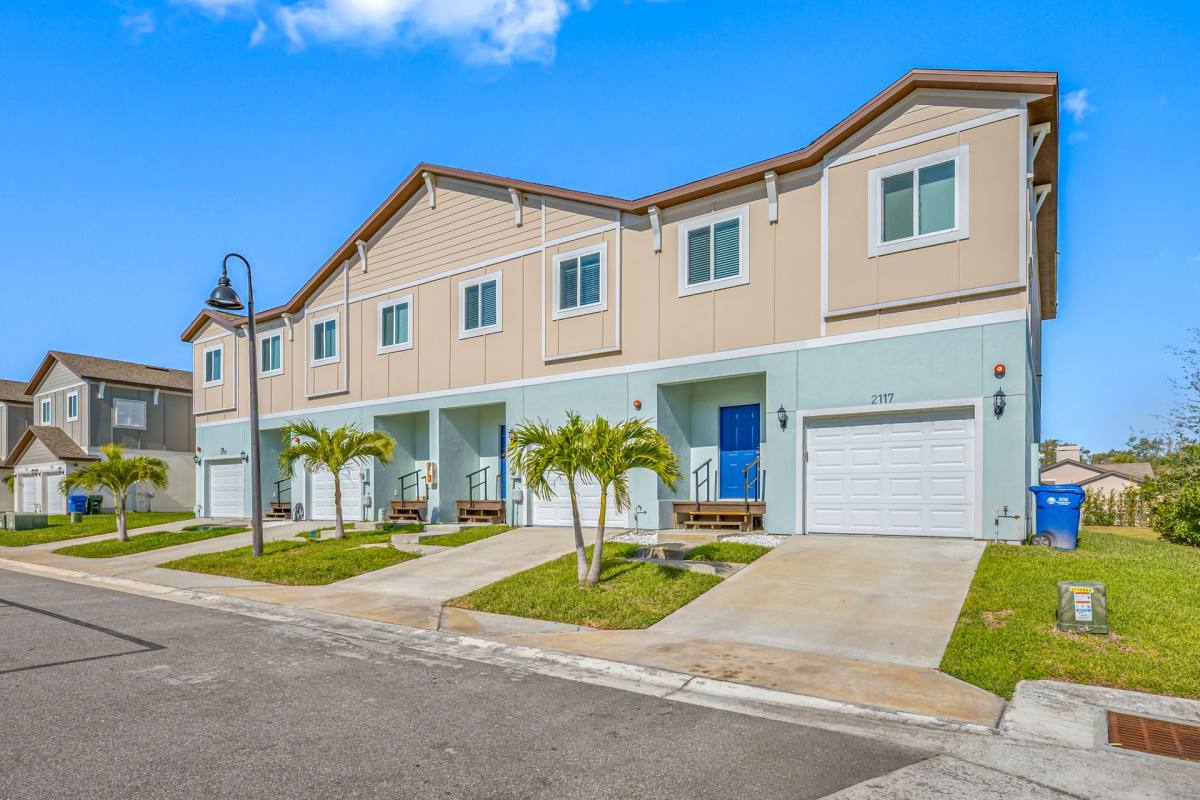 Townhouse for rent at 3301 Whitney Rd, Clearwater, FL 33760