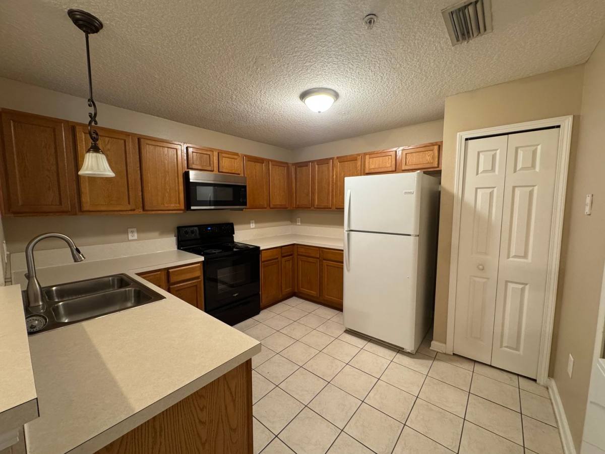 Condo for rent at 6063 Maggies Circle, Jacksonville, FL 32244