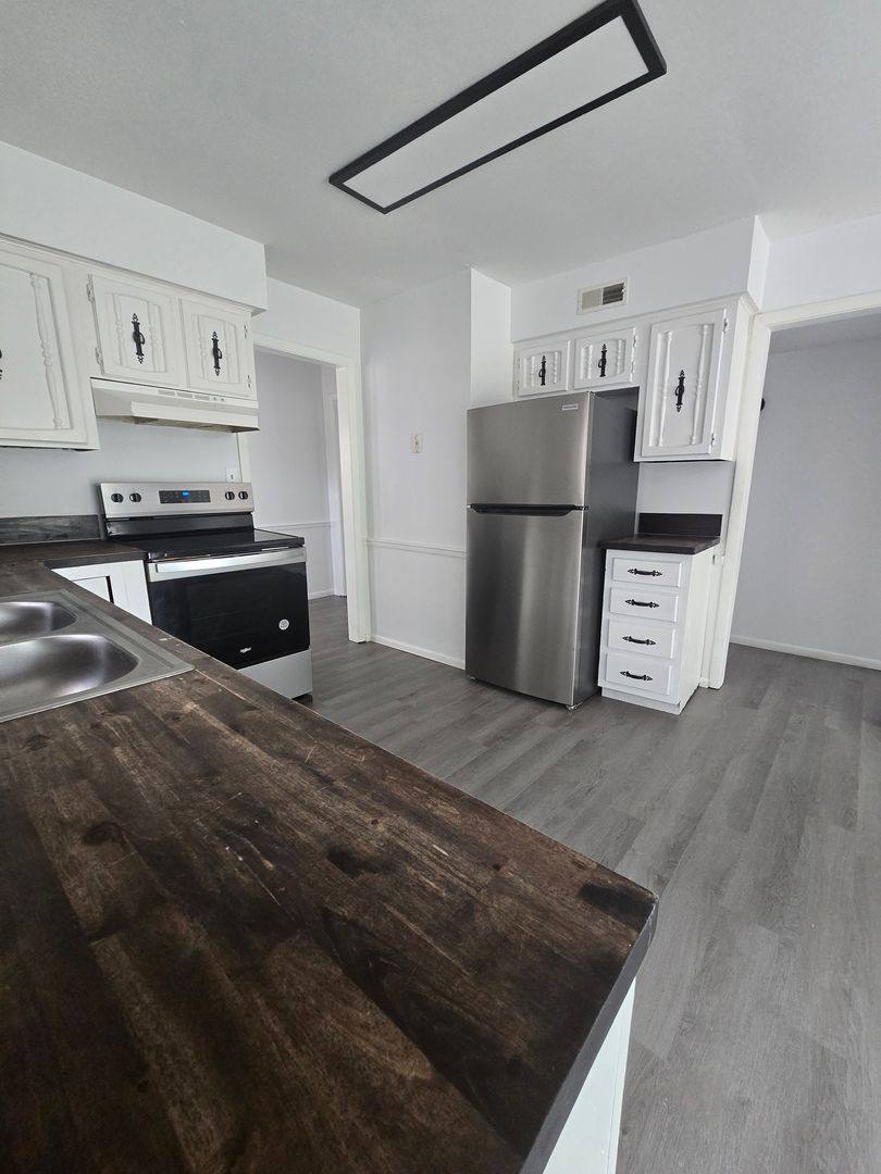 Apartment for rent at 109 Sieville Ave, Columbia, MO 65203