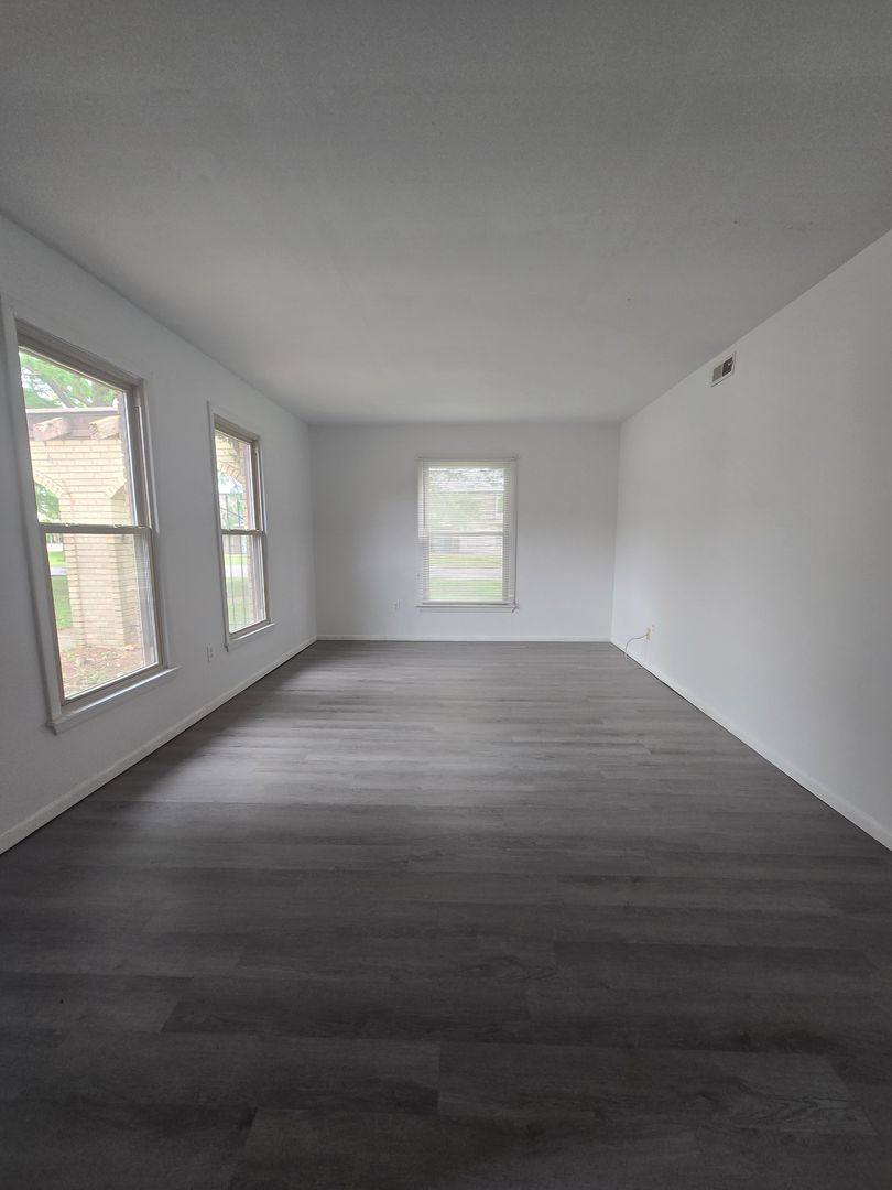Apartment for rent at 109 Sieville Ave, Columbia, MO 65203