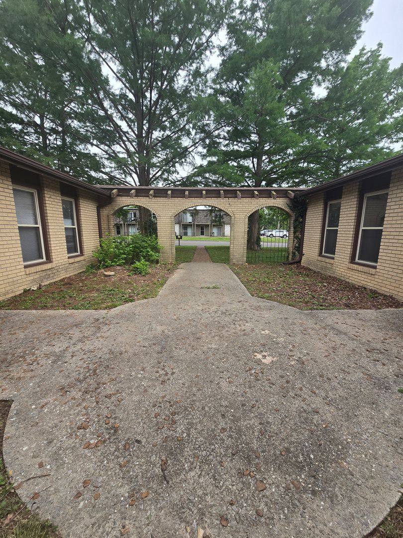 Apartment for rent at 109 Sieville Ave, Columbia, MO 65203