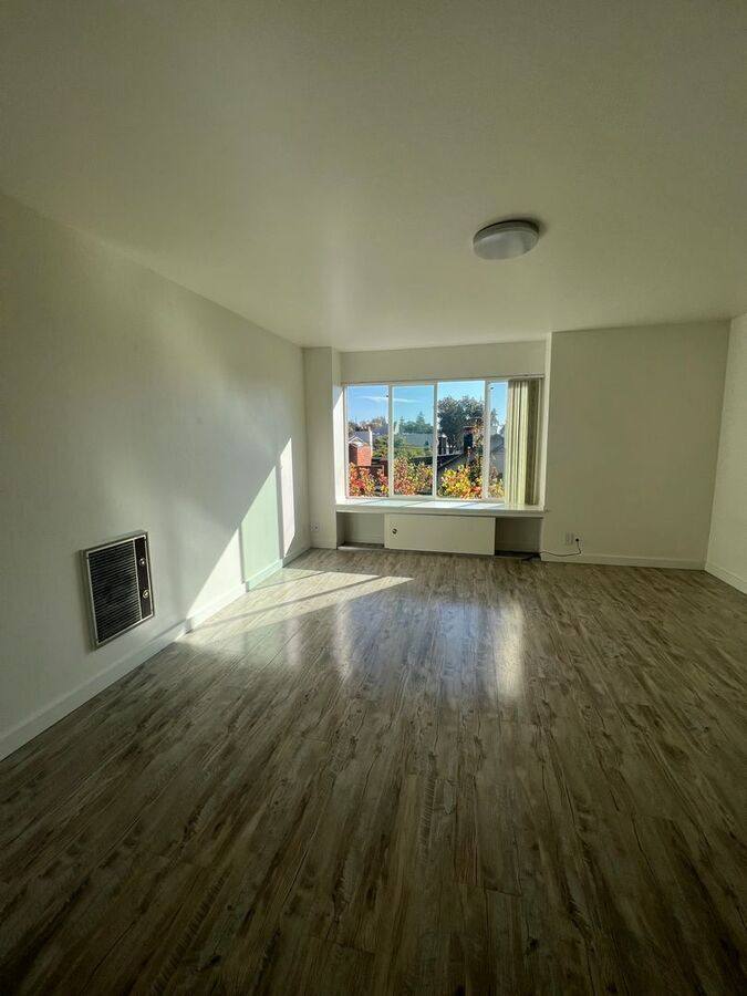 Apartment for rent at 2309 Blake St #306, Berkeley, CA 94704