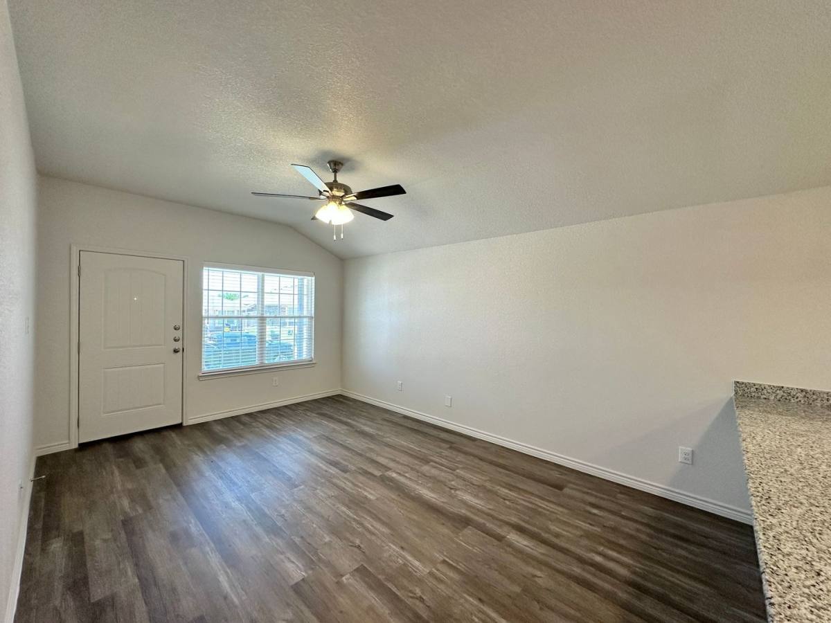 Townhouse for rent at 117 A Dolphin Dr, Temple, TX 76501