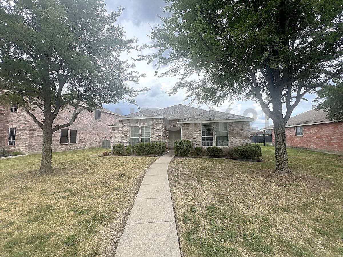 House for rent at 1616 Logan Dr, Royse City, TX 75189