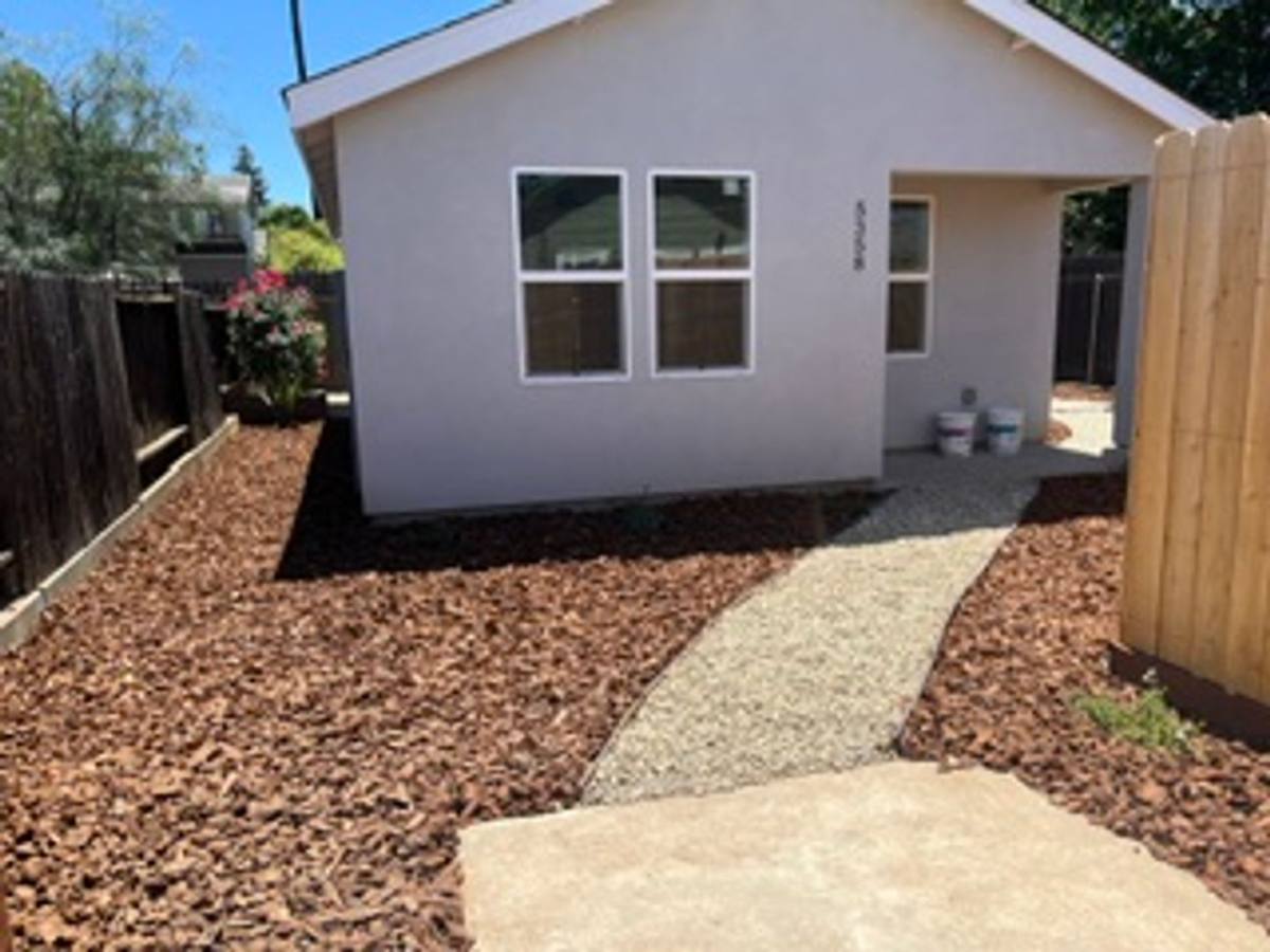 Apartment for rent at 5356 5358 8th Ave, Sacramento, CA 95820