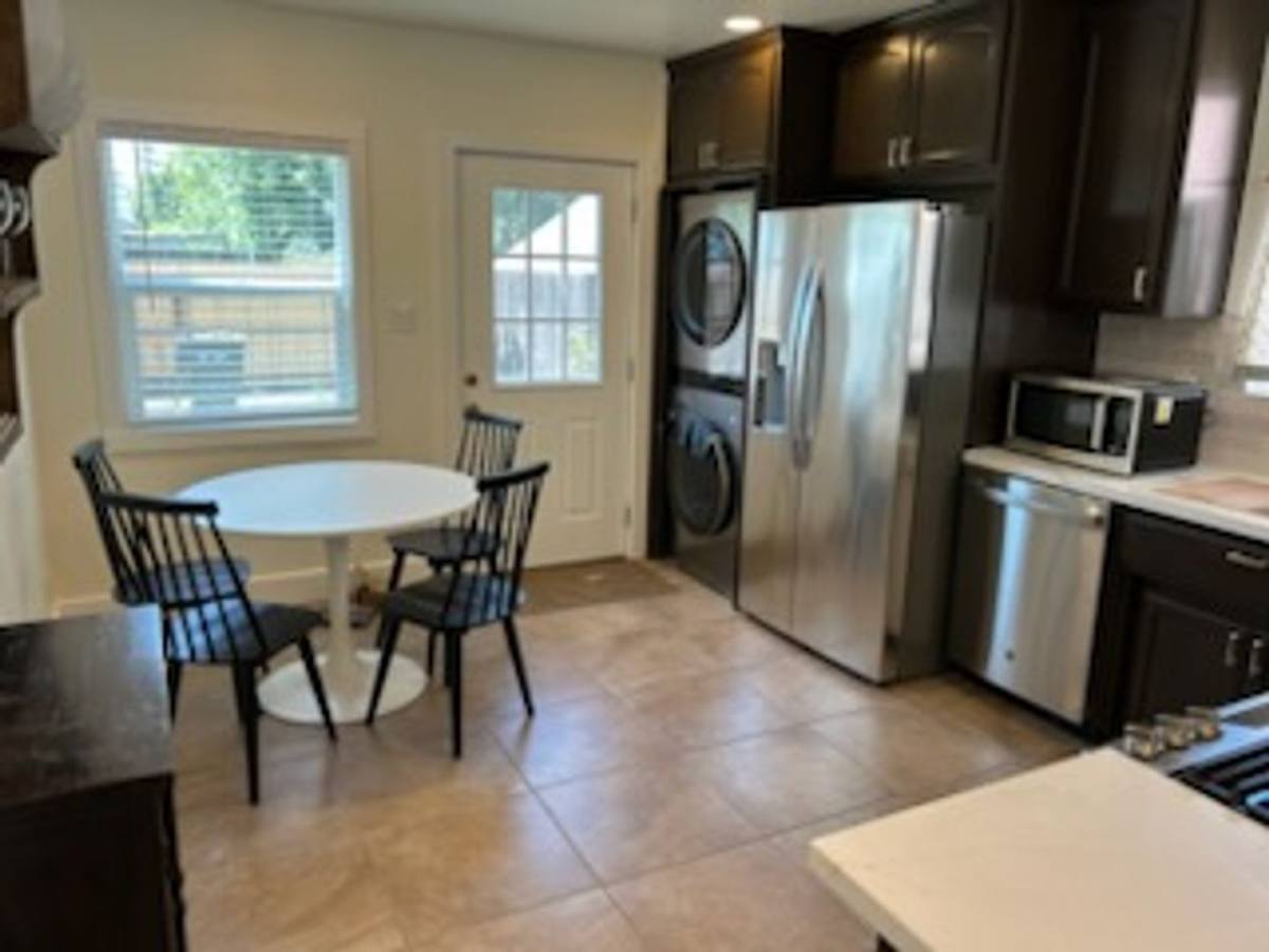 Apartment for rent at 5356 5358 8th Ave, Sacramento, CA 95820