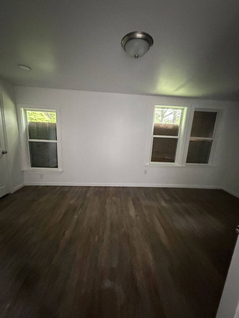 Apartment for rent at 746 Barrett Place, Memphis, TN 38104
