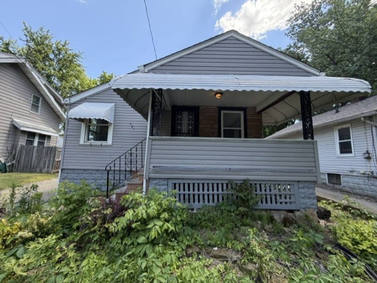 House for rent at 621 Hudson Ave, Akron, OH 44306