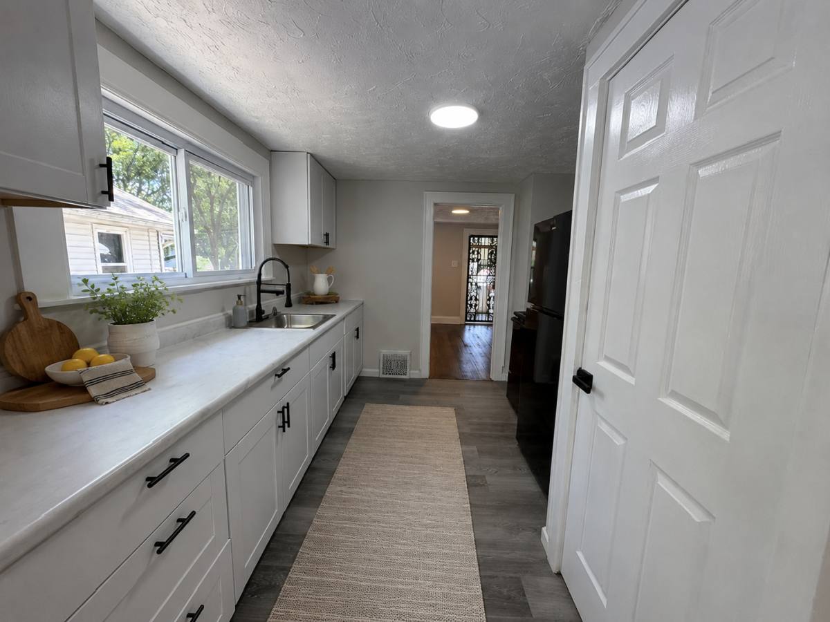 House for rent at 621 Hudson Ave, Akron, OH 44306