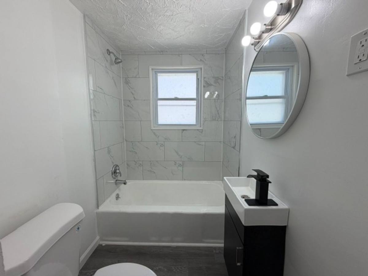 House for rent at 621 Hudson Ave, Akron, OH 44306