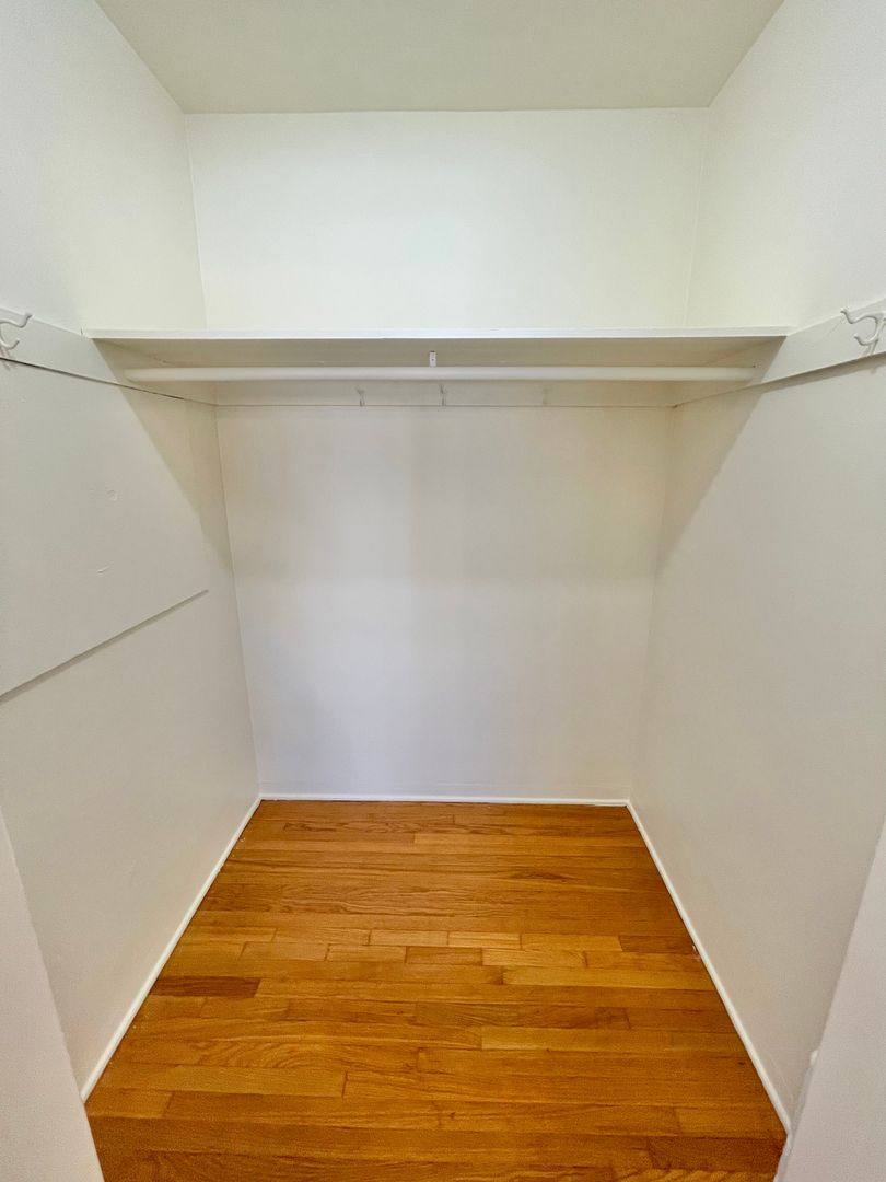 Apartment for rent at 108-110 Redondo, Long Beach, CA 90803
