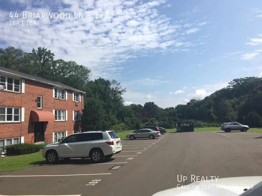 Apartment for rent at 44 Briarwood Lane, Branford, CT 06405