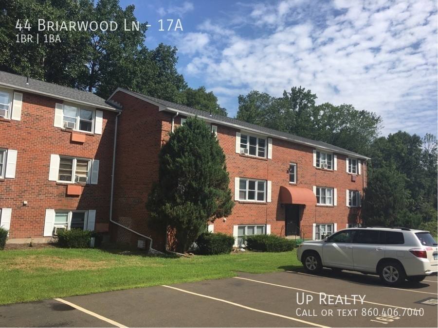 Apartment for rent at 44 Briarwood Lane, Branford, CT 06405