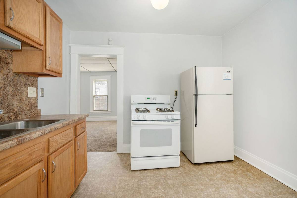 Apartment for rent at 1147 Hermitage SE, Grand Rapids, MI 49506