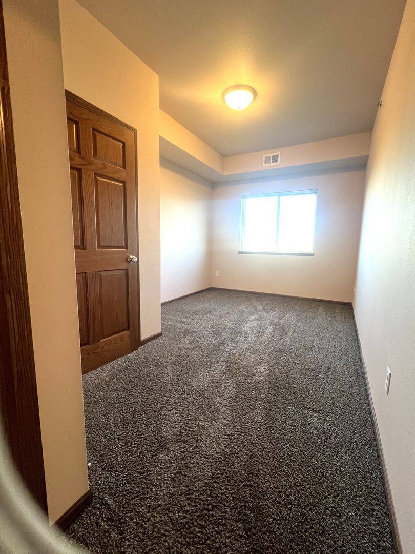 Apartment for rent at 2040 Prairie Rose Dr, Mankato, MN 56001