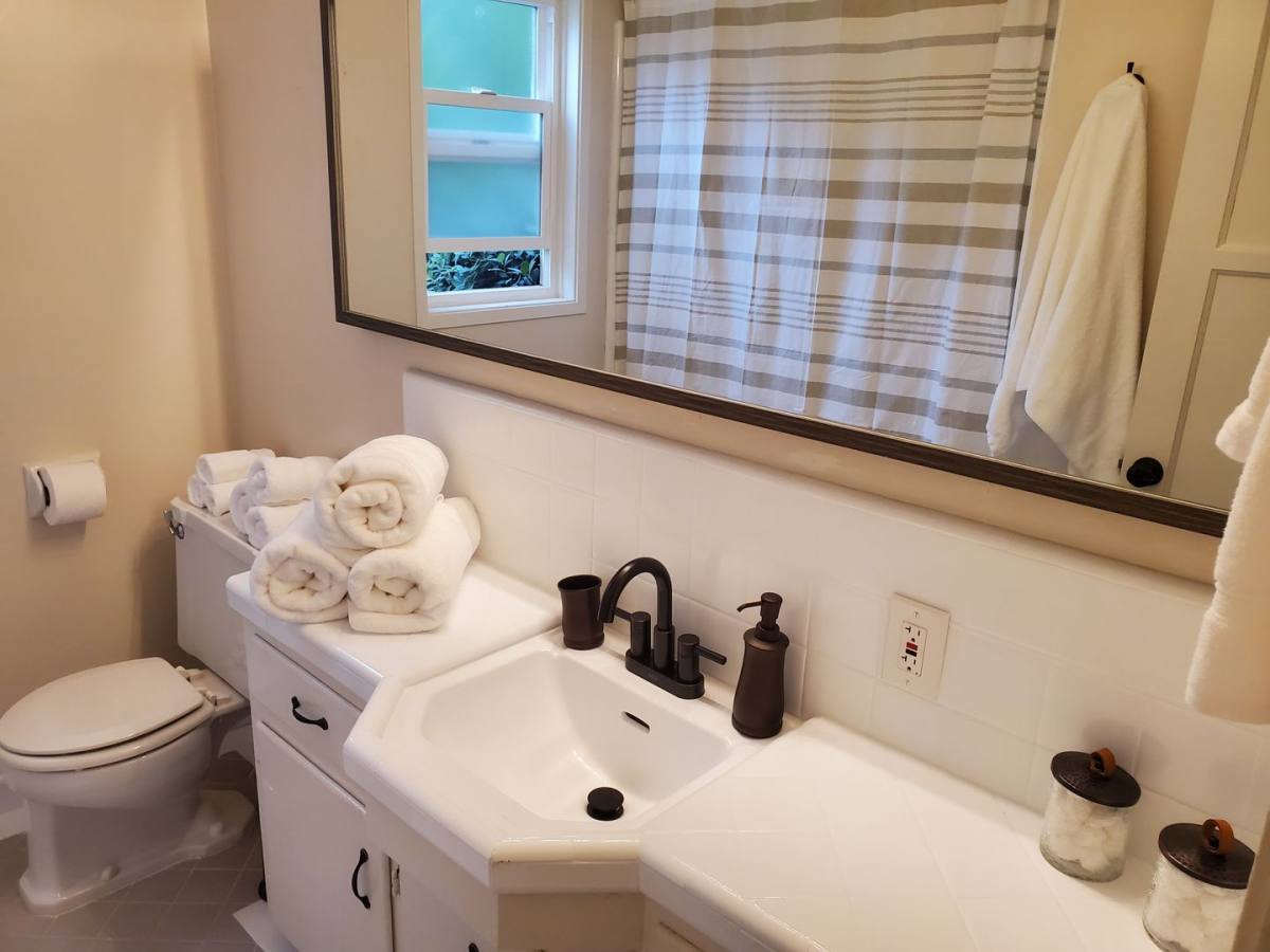 Apartment for rent at 1558-1564 Ebers St, San Diego, CA 92107