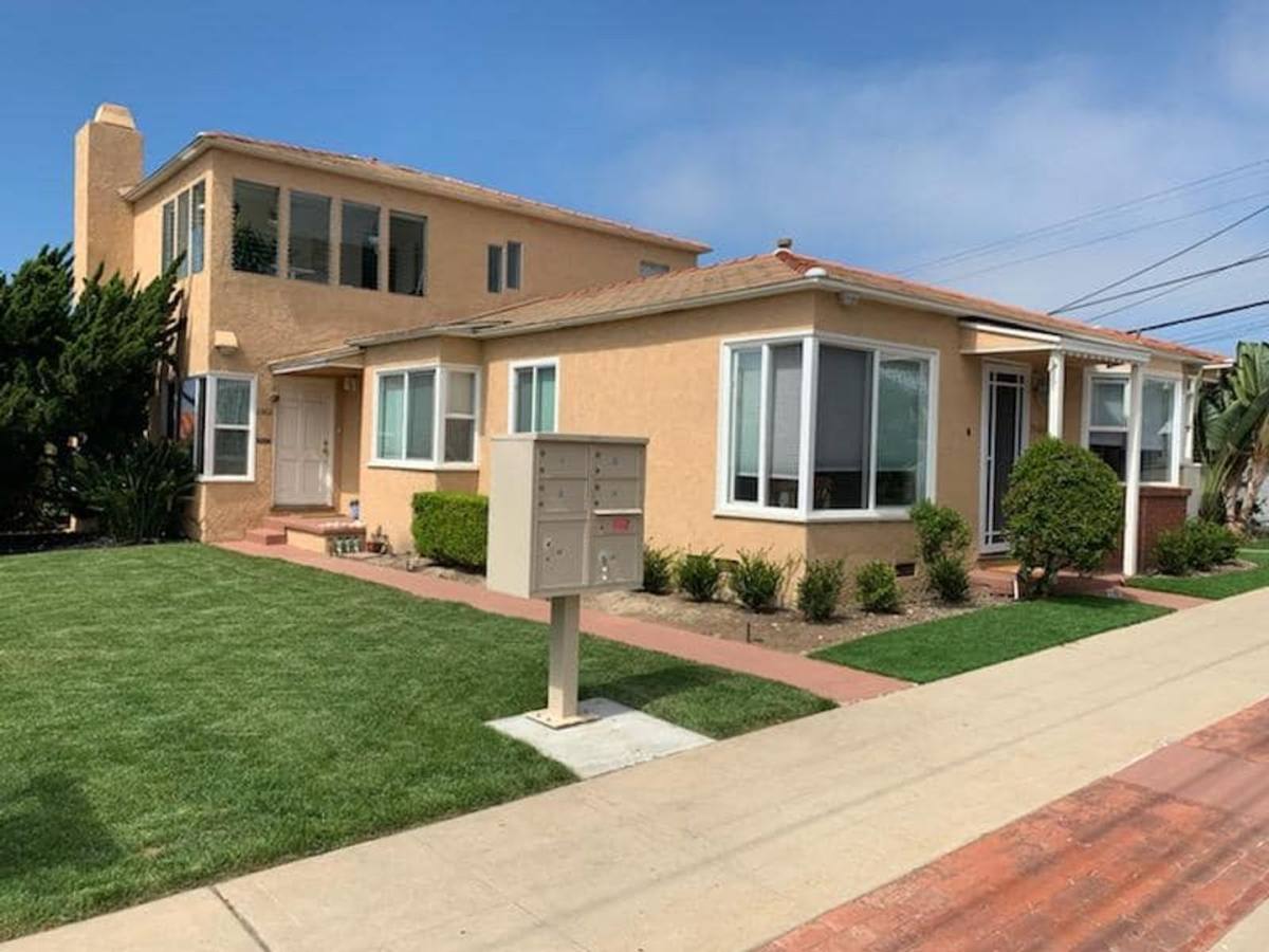 Apartment for rent at 1558-1564 Ebers St, San Diego, CA 92107