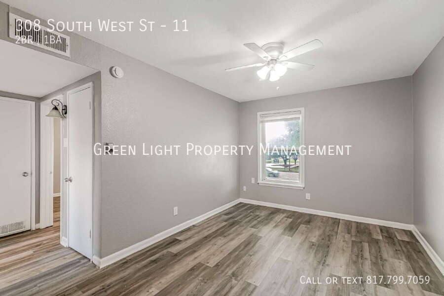 Apartment for rent at 308 S W St, Arlington, TX 76010