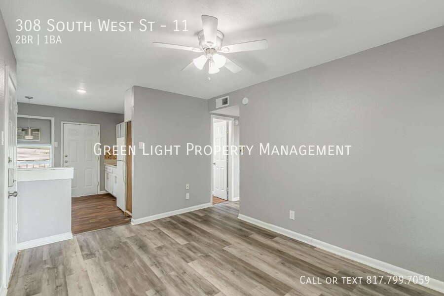 Apartment for rent at 308 S W St, Arlington, TX 76010