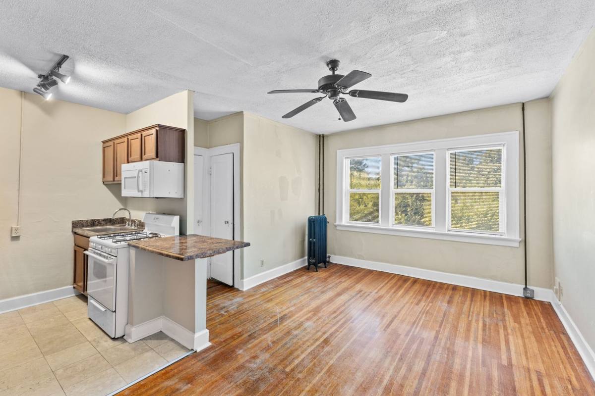 Apartment for rent at 5730 E Washington St, Indianapolis, IN 46219