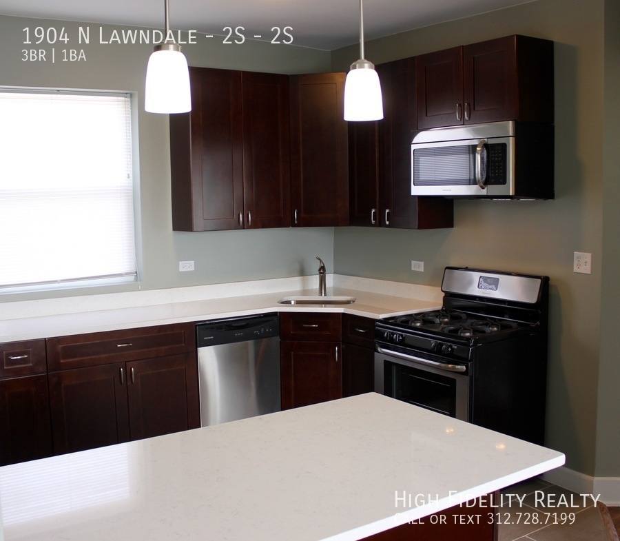 Apartment for rent at 1904 N Lawndale - 2S #2S, Chicago, IL 60647