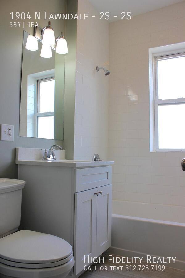 Apartment for rent at 1904 N Lawndale - 2S #2S, Chicago, IL 60647