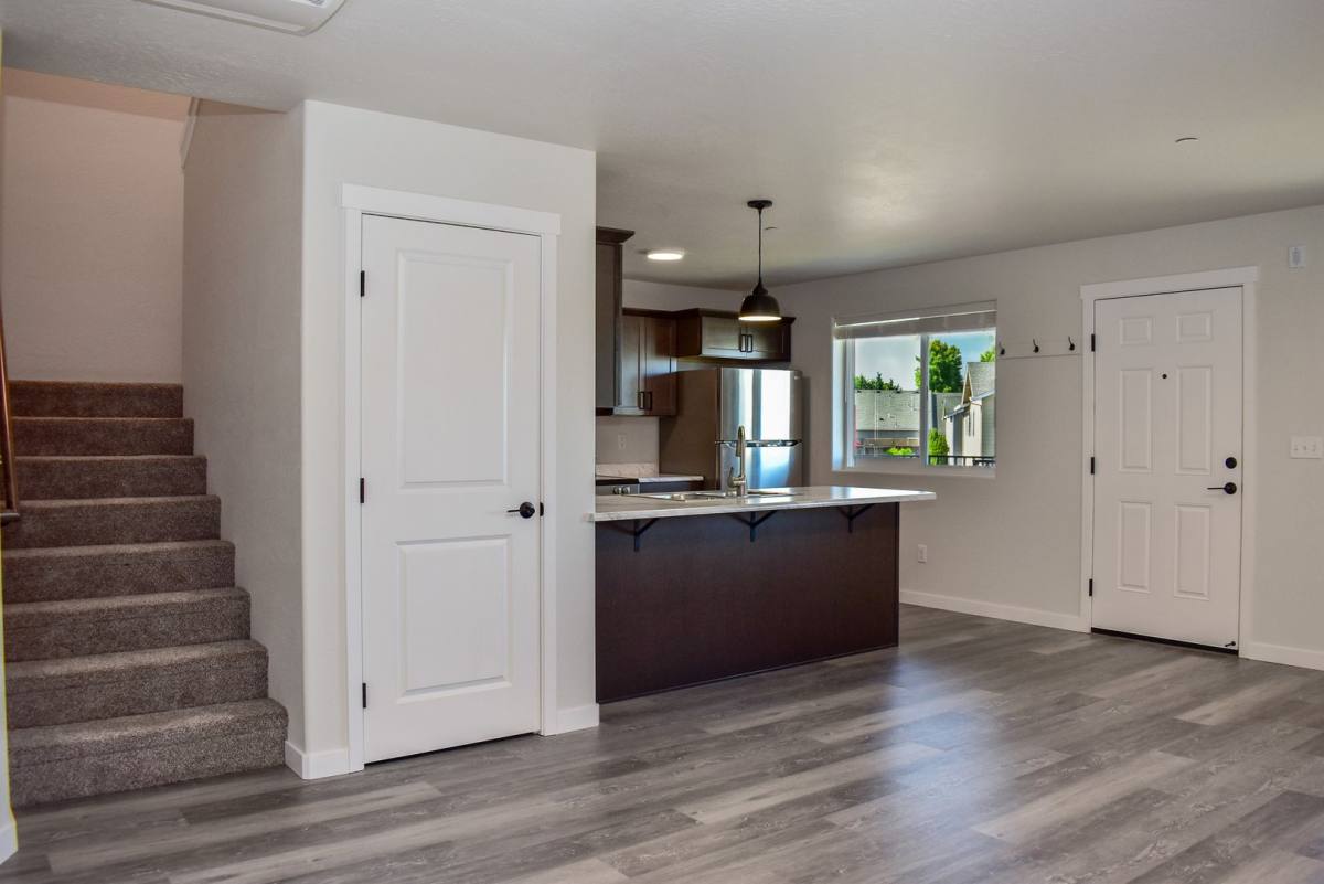 Apartment for rent at 1995 Sky Park Dr, Medford, OR 97504