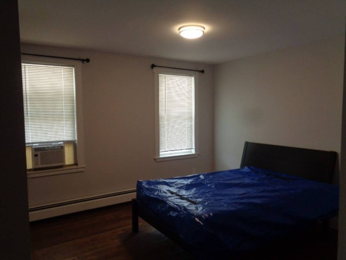 Apartment for rent at 4025 Falls Rd, Baltimore, MD 21211