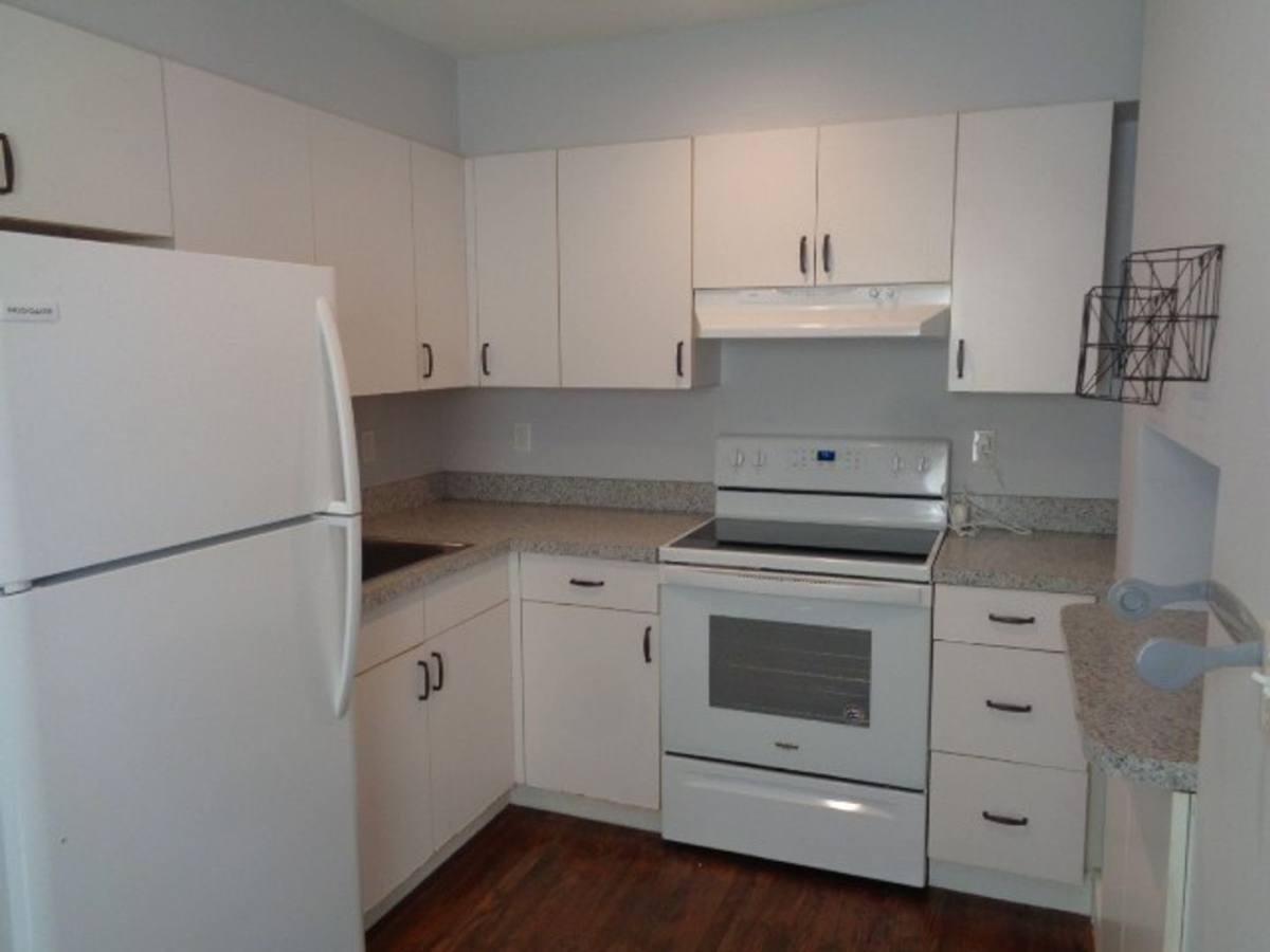 Apartment for rent at 4025 Falls Rd, Baltimore, MD 21211