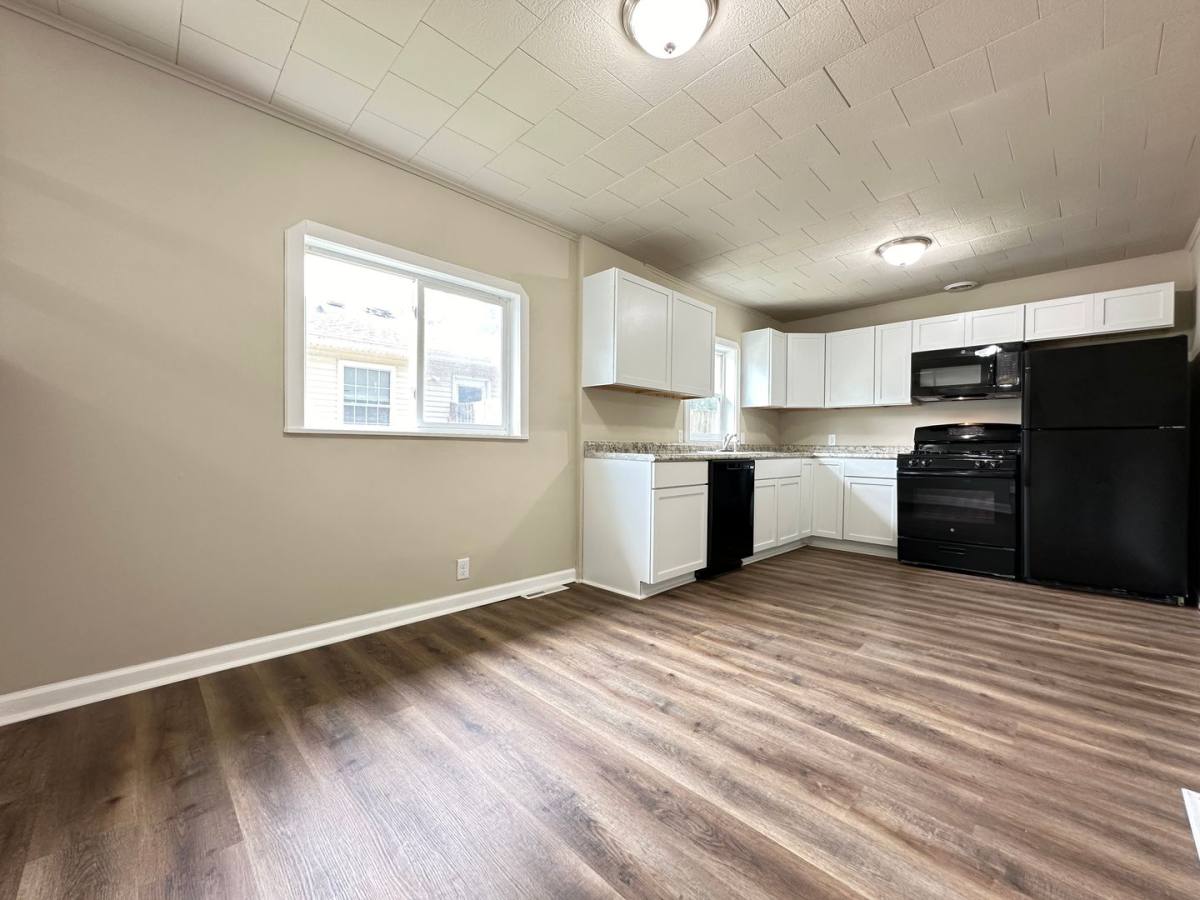 House for rent at 204 E Leland Ave, Des Moines, IA 50315