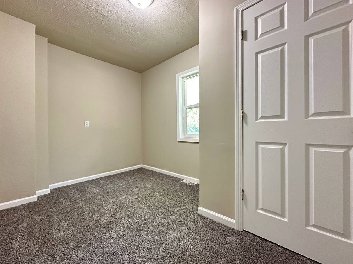 House for rent at 204 E Leland Ave, Des Moines, IA 50315