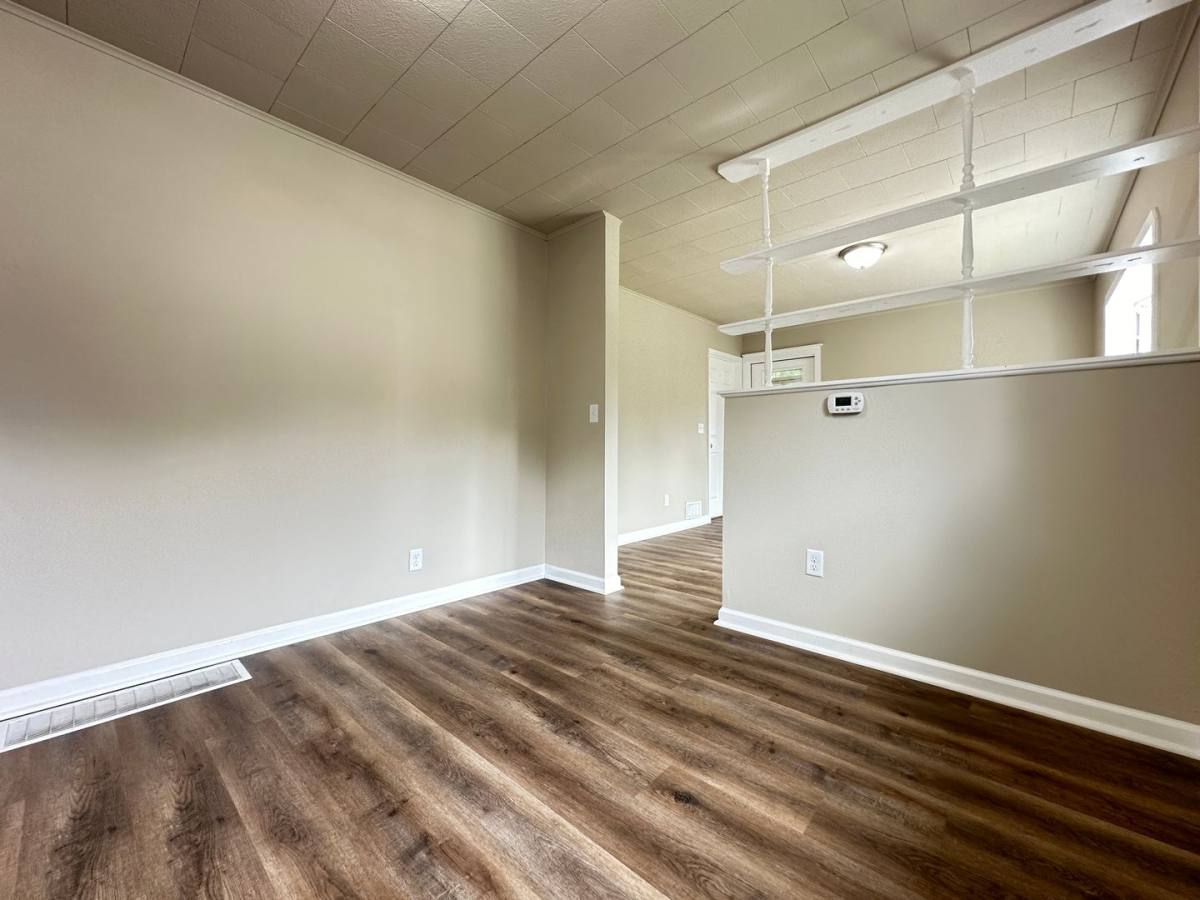 House for rent at 204 E Leland Ave, Des Moines, IA 50315