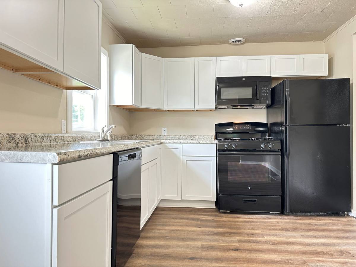 House for rent at 204 E Leland Ave, Des Moines, IA 50315