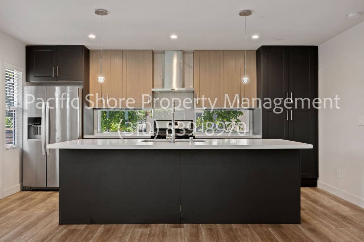 Apartment for rent at 203 N Benton Way, Los Angeles, CA 90026