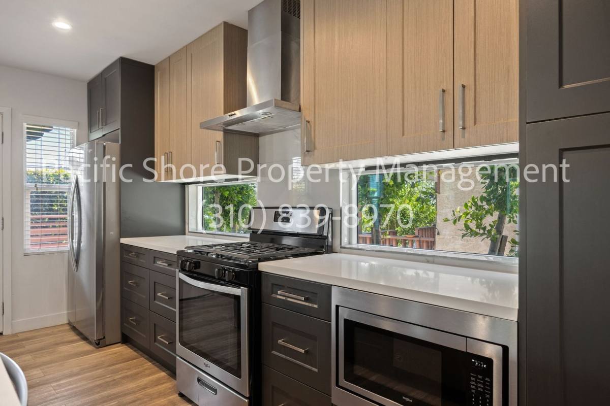 Apartment for rent at 203 N Benton Way, Los Angeles, CA 90026