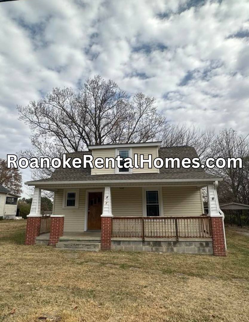 House for rent at 811 Peck St NW, Roanoke, VA 24017