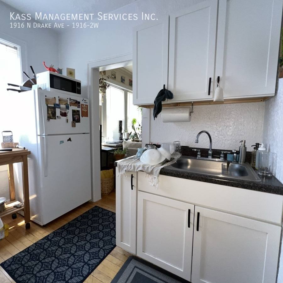 Apartment for rent at 1916 N Drake Ave #2W, Chicago, IL 60647