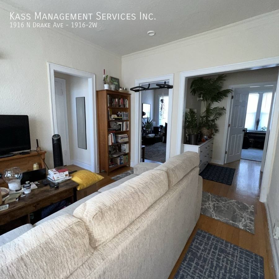 Apartment for rent at 1916 N Drake Ave #2W, Chicago, IL 60647