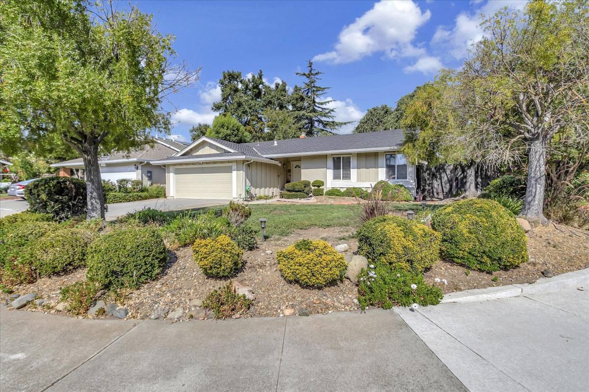 House for rent at 821 Figwood Court, San Jose, CA 95120