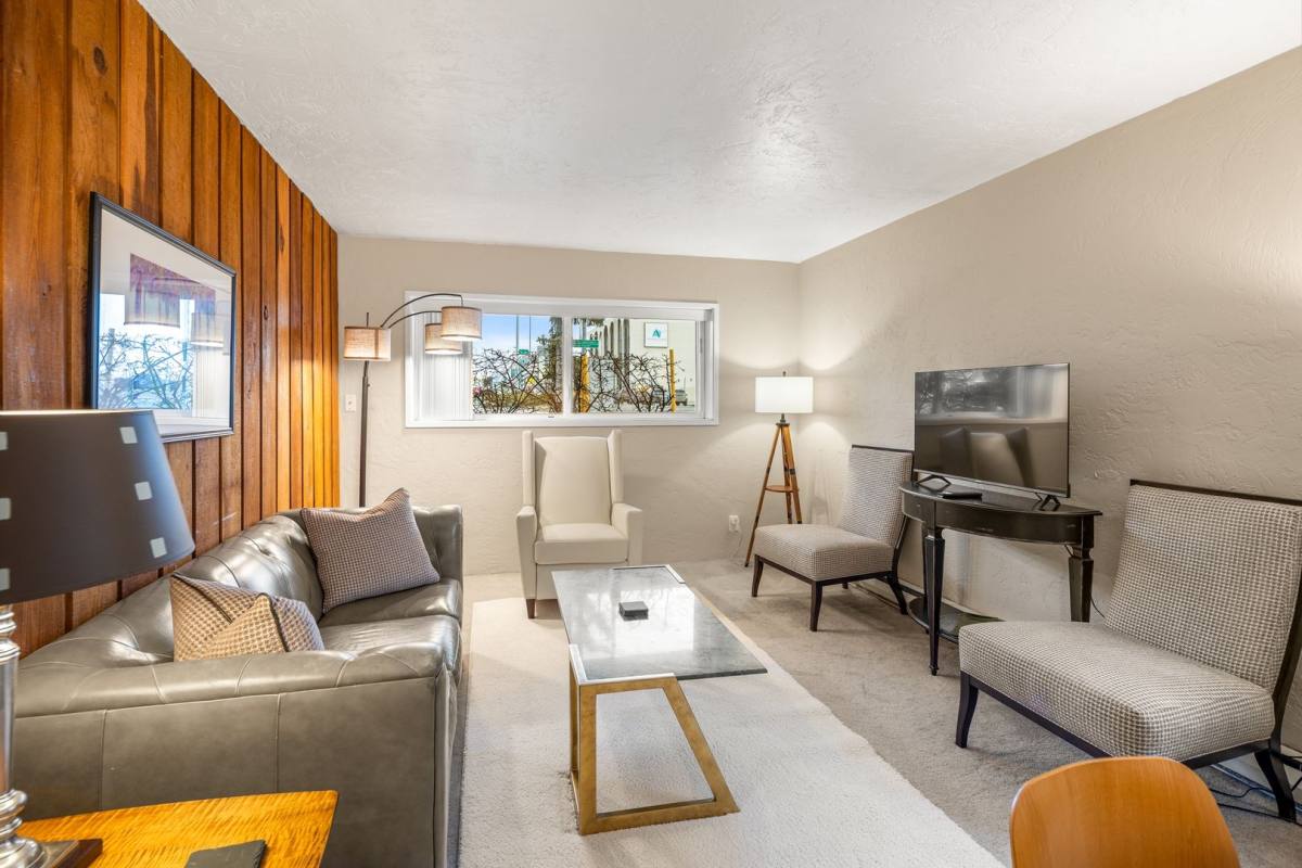 Apartment for rent at 540 L St, Anchorage, AK 99501