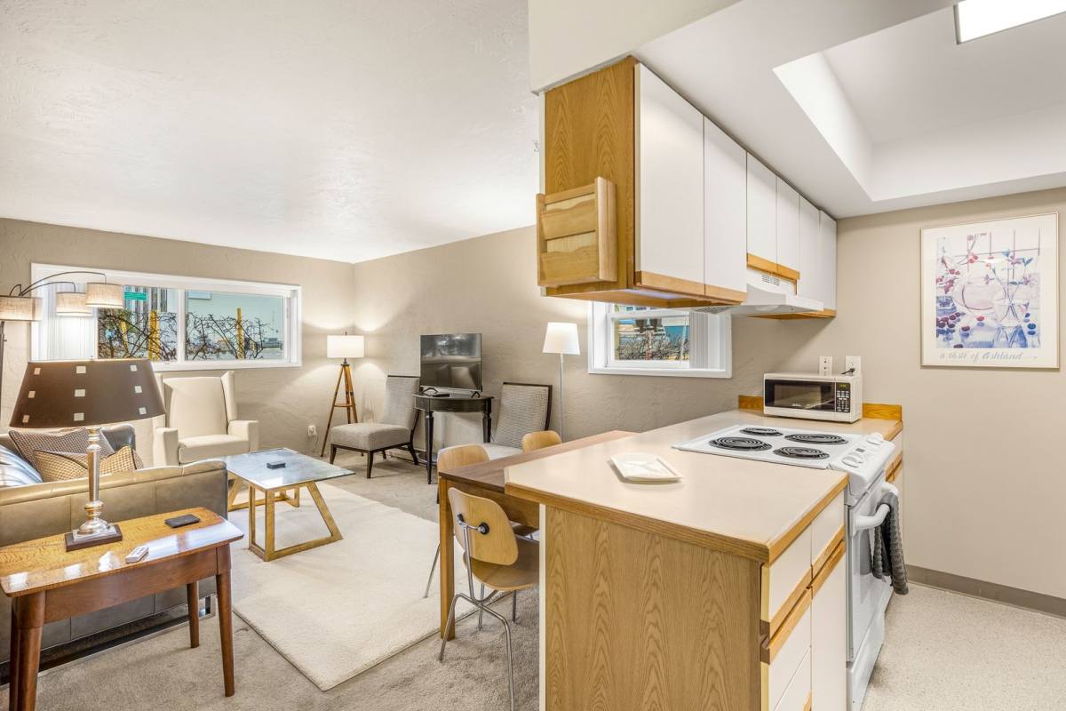 Apartment for rent at 540 L St, Anchorage, AK 99501